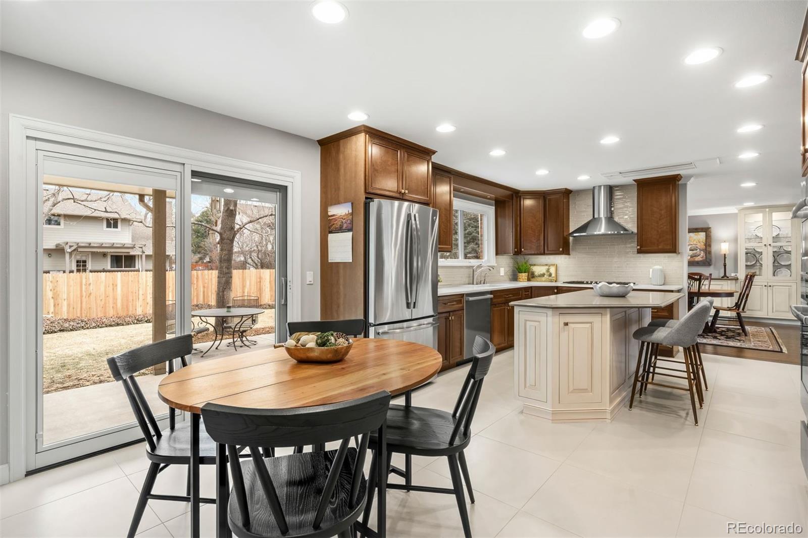 5832 S Geneva Street