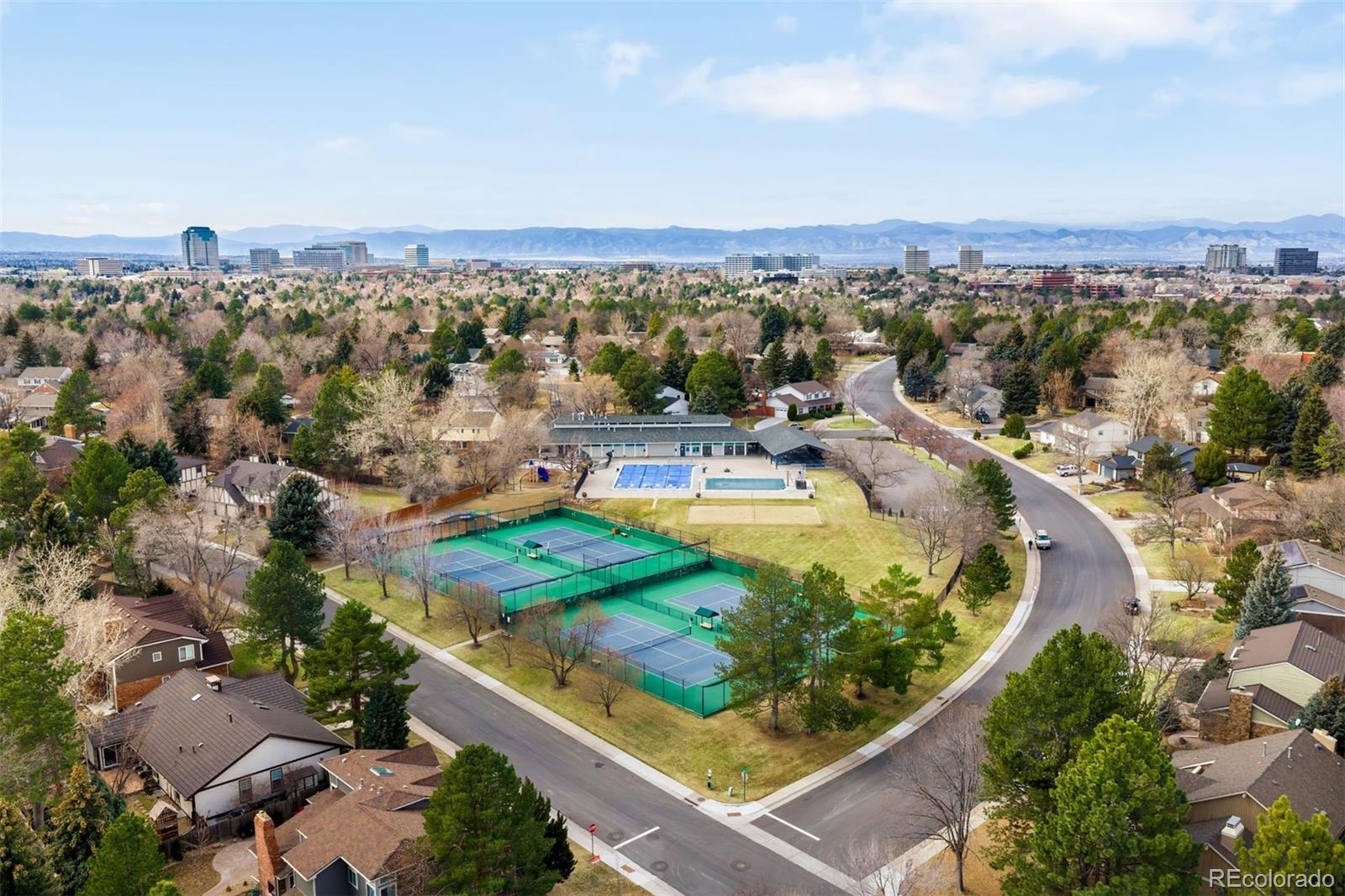 5832 S Geneva Street