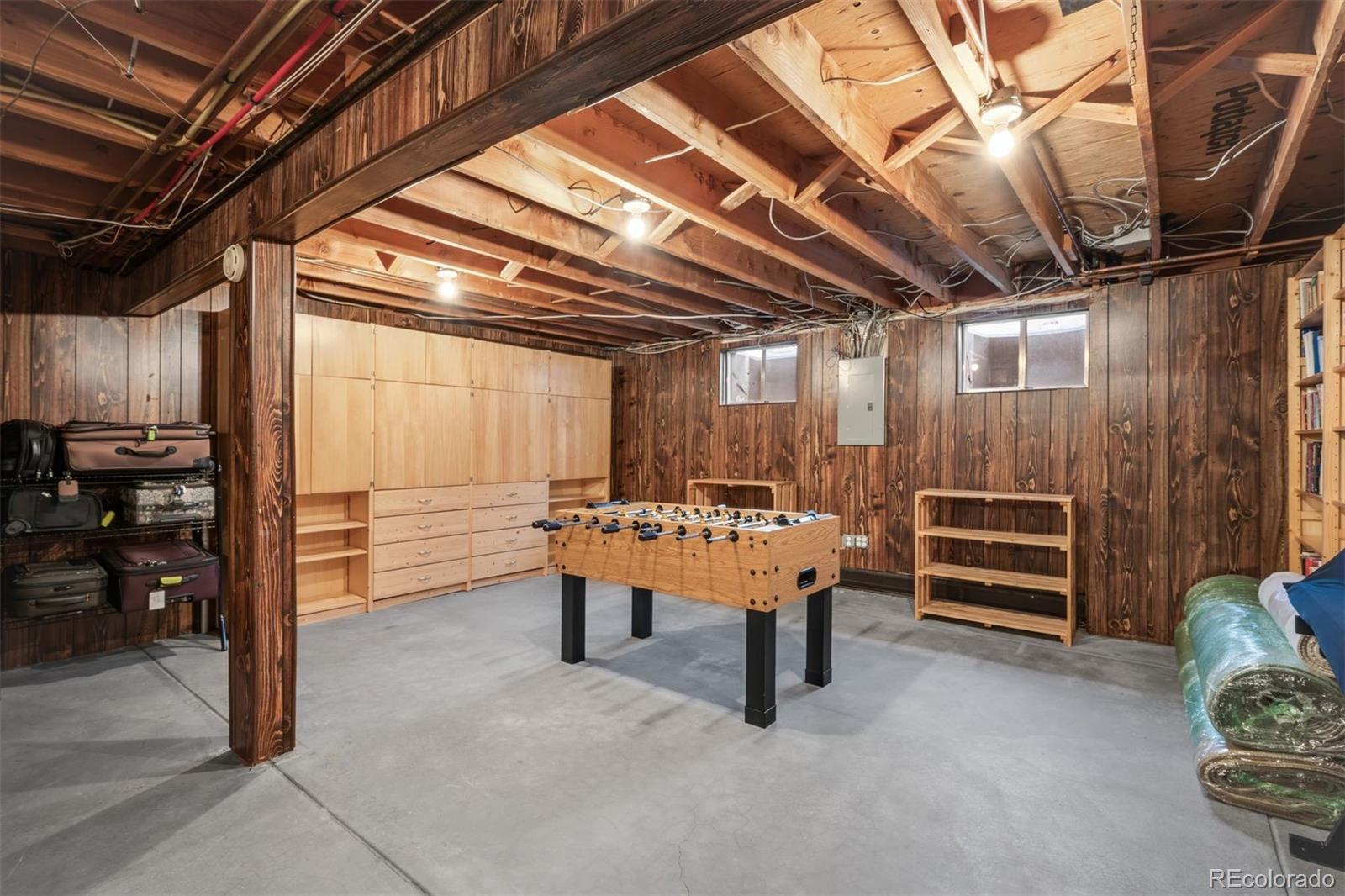 5832 S Geneva Street