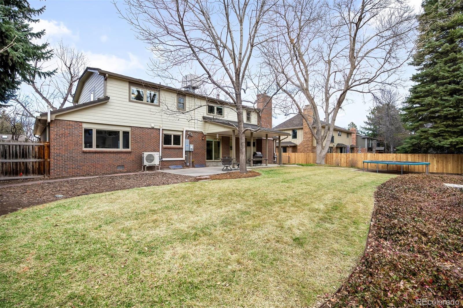 5832 S Geneva Street