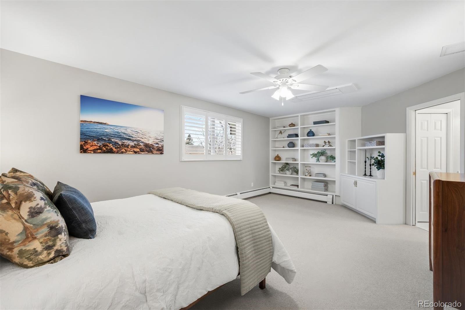 5832 S Geneva Street