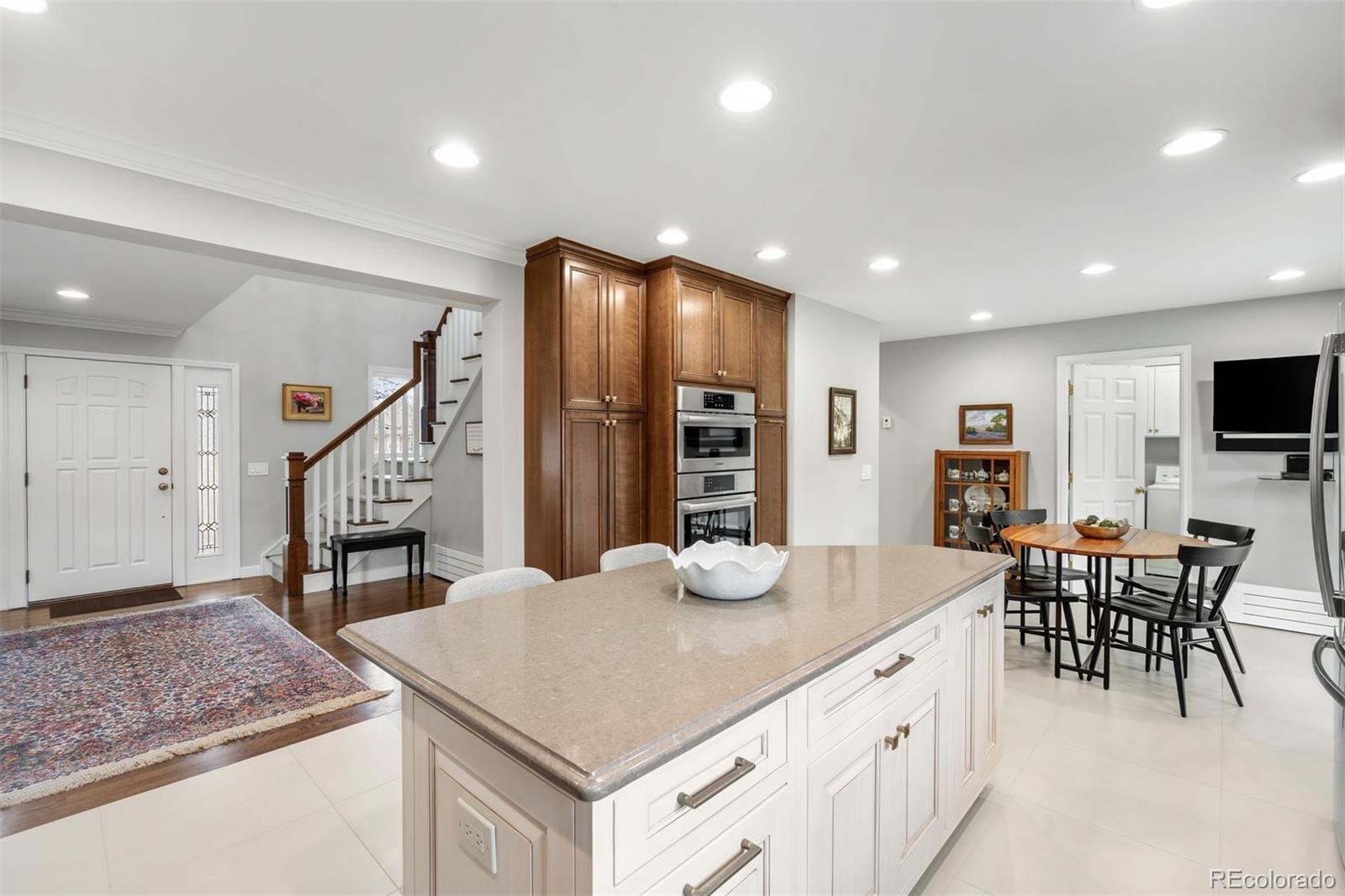 5832 S Geneva Street