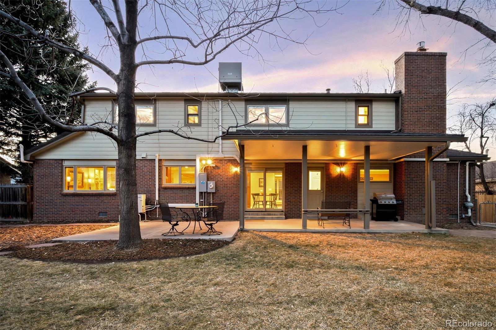 5832 S Geneva Street