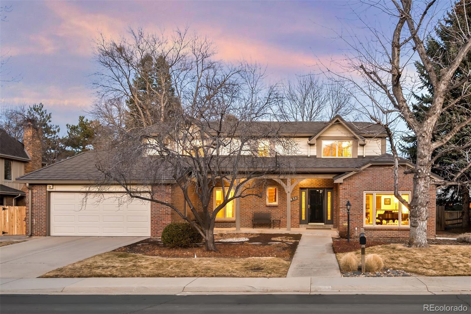 5832 S Geneva Street