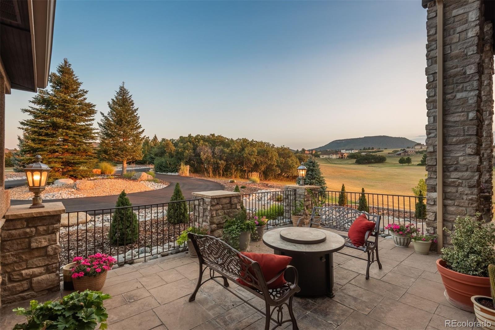2079 Dragoon Court
