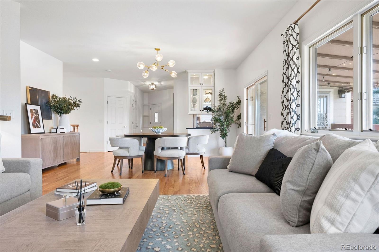 4212 E Orchard Place