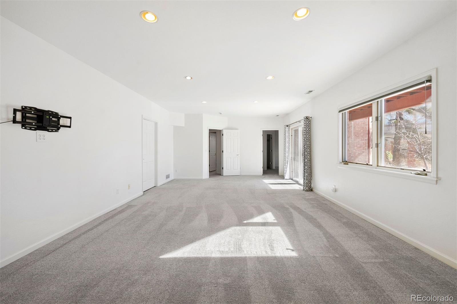 4212 E Orchard Place