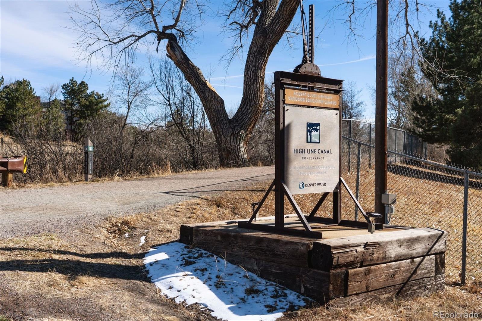 4212 E Orchard Place