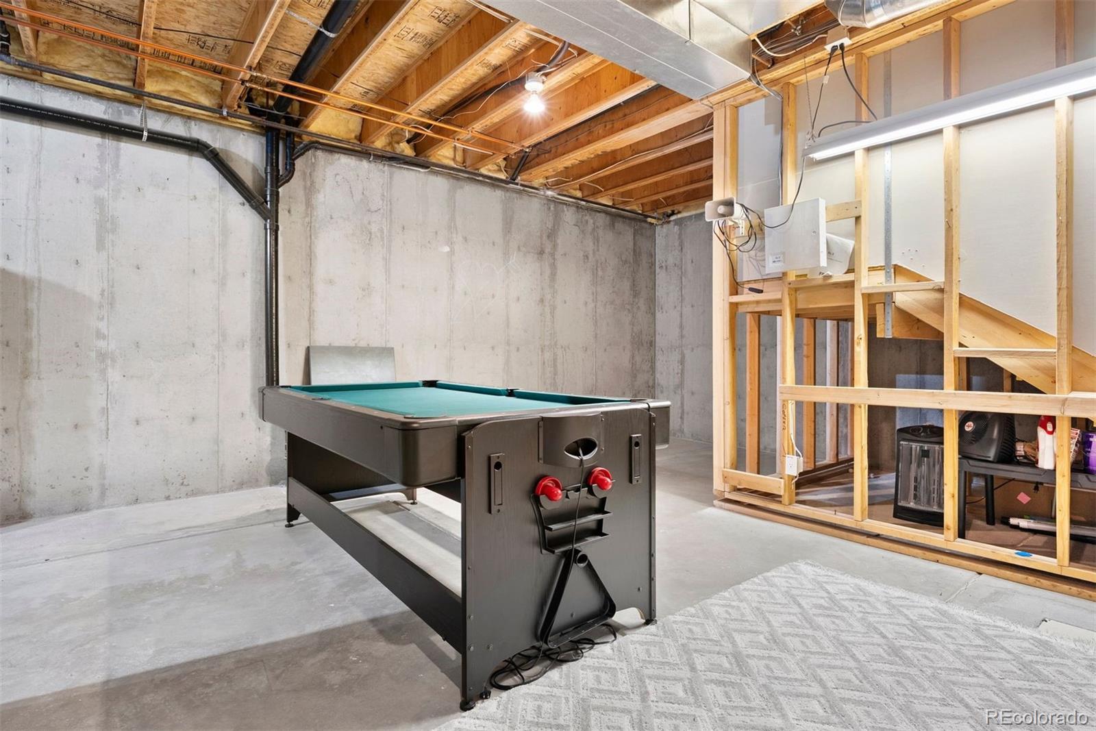 4212 E Orchard Place