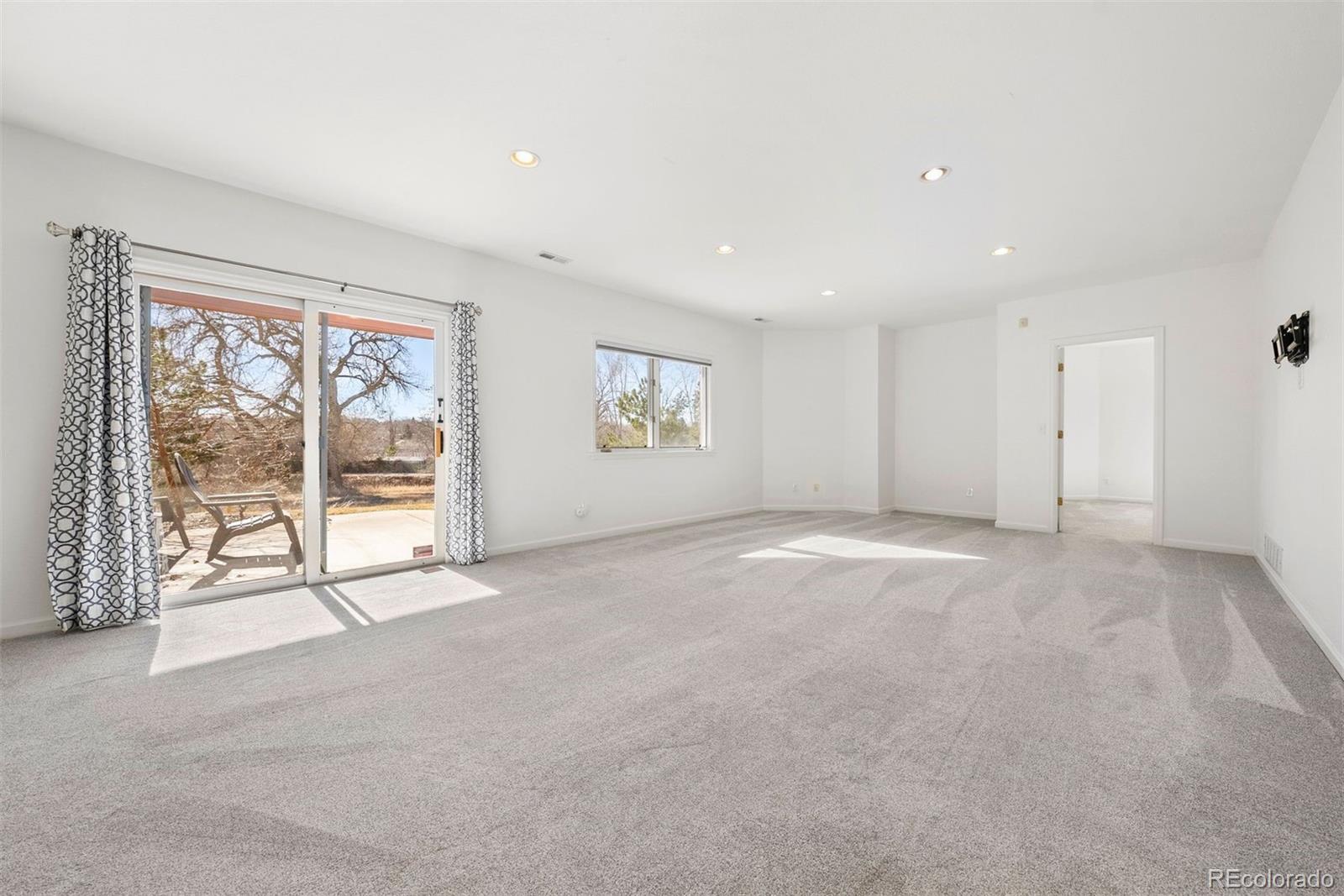 4212 E Orchard Place