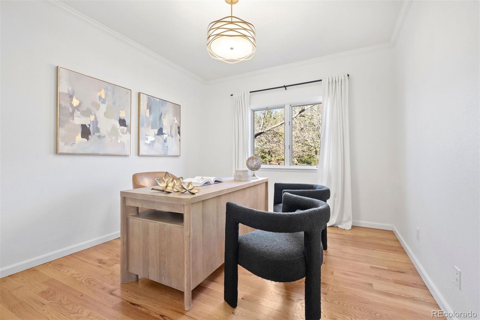 4212 E Orchard Place