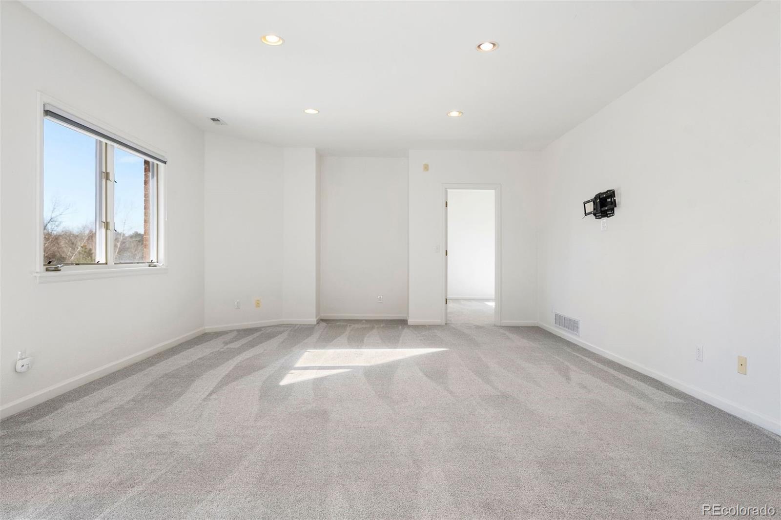 4212 E Orchard Place