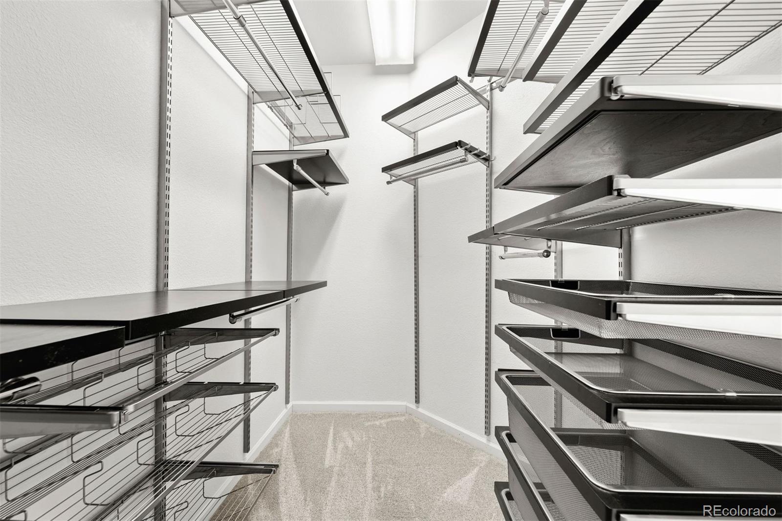 4212 E Orchard Place