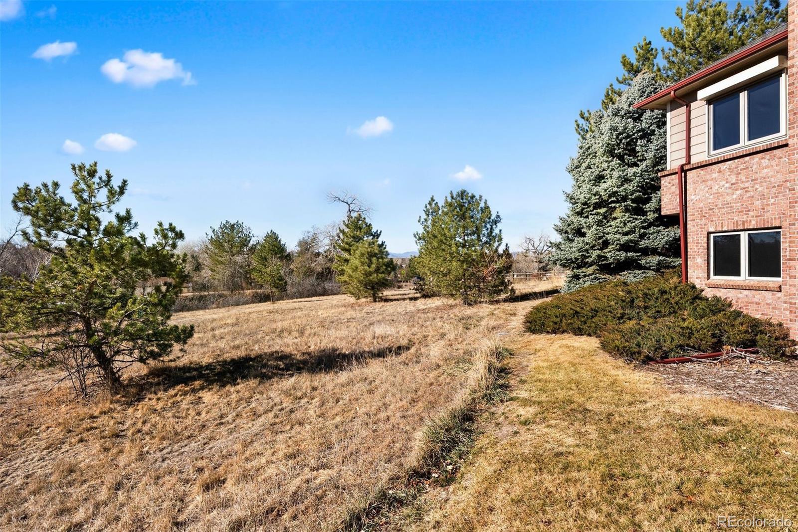 4212 E Orchard Place