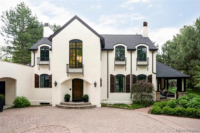 4 Foxtail Circle