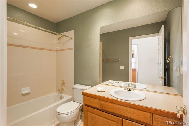 2472 W Peakview Court