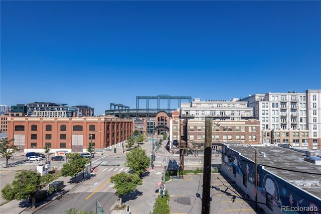 2101 Larimer Street Unit: 402