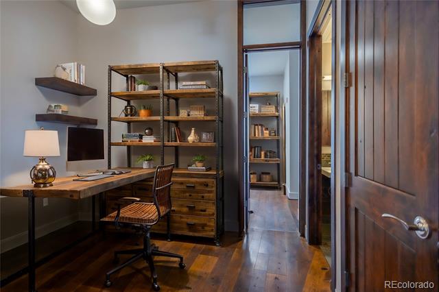 2101 Larimer Street Unit: 402