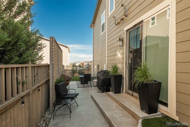 2907 Distant Rock Avenue