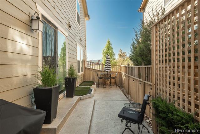 2907 Distant Rock Avenue