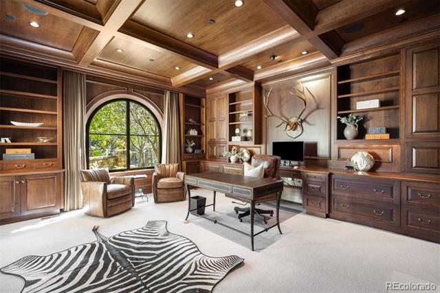 1 Elk Pointe Lane