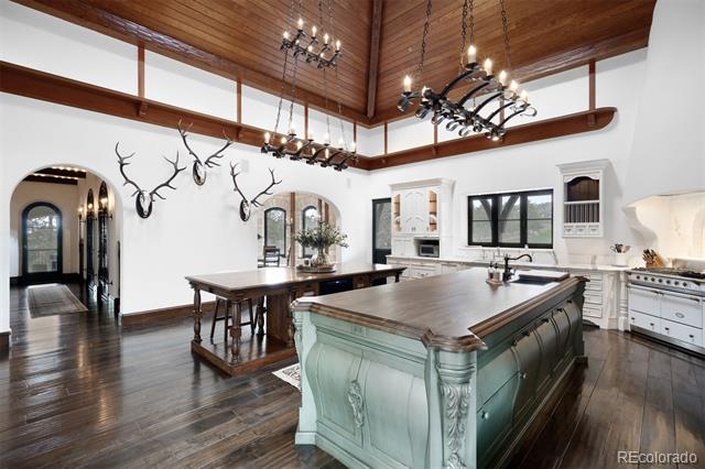 1 Elk Pointe Lane