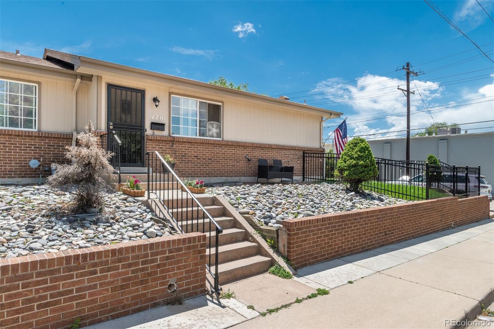 4701 & 4703 S Lincoln Street