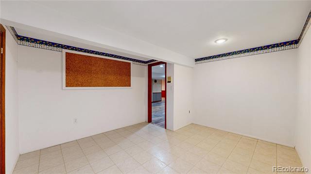 5770 Oak Creek Lane