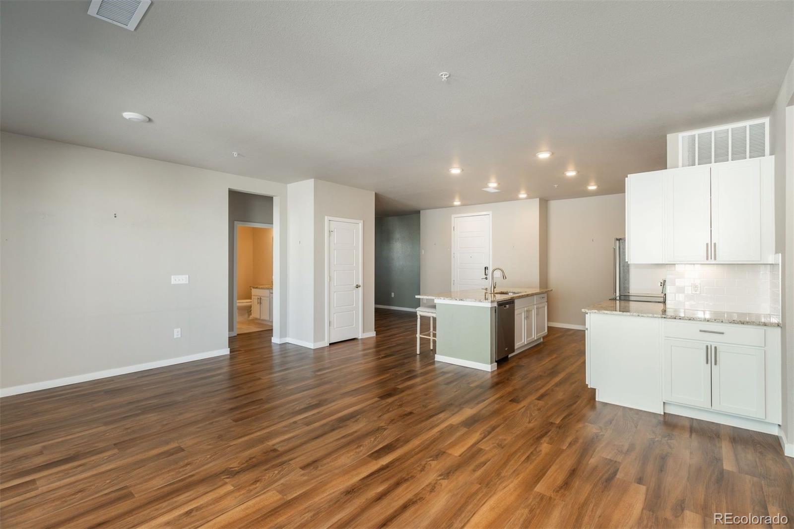 460 E Fremont Place Unit: 309