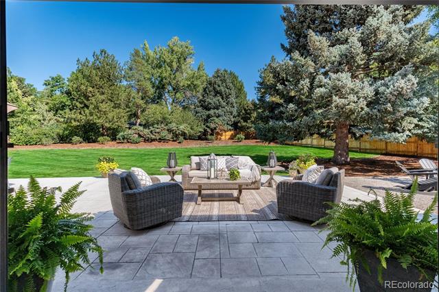 1555 Crestridge Drive