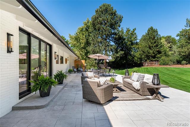1555 Crestridge Drive