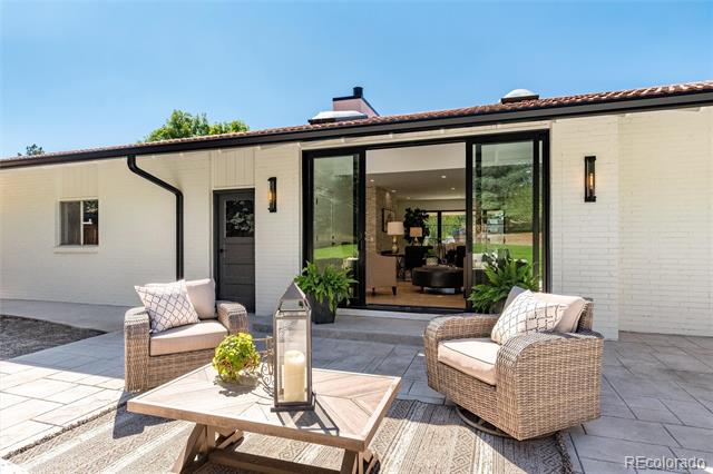 1555 Crestridge Drive