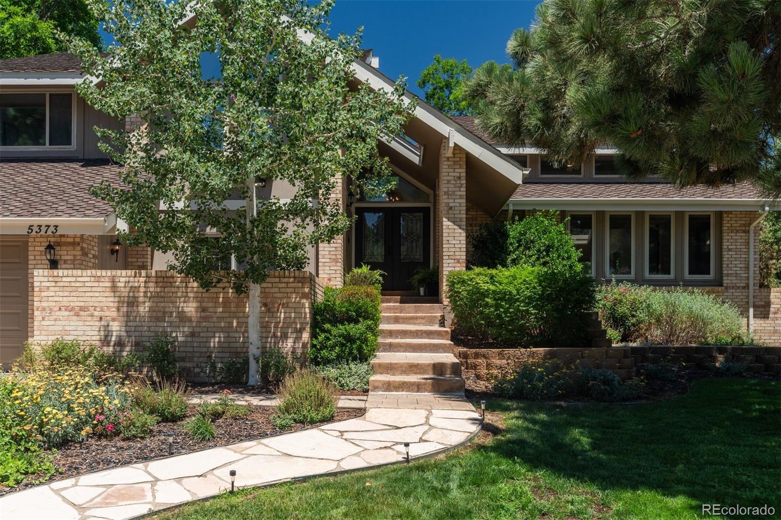5373 E Links Circle