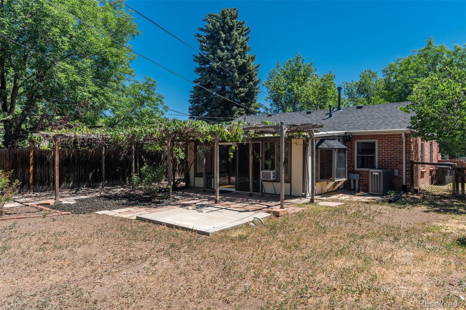 1219 Jasmine Street