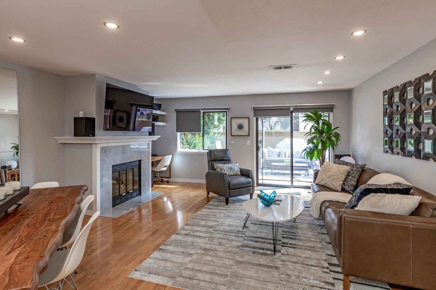 1374 Keenan WAY