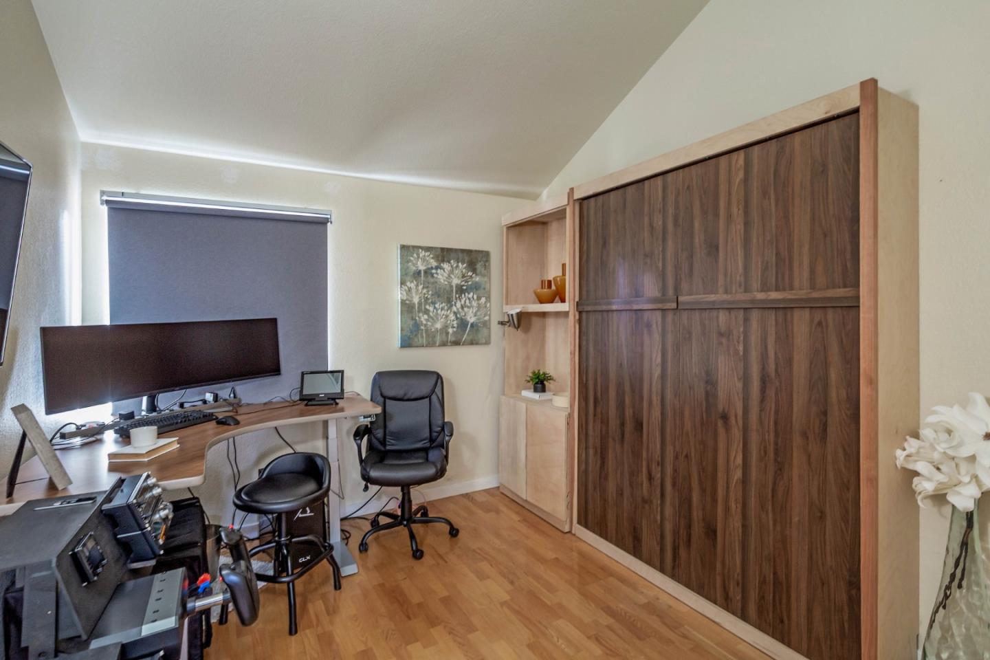 1374 Keenan WAY