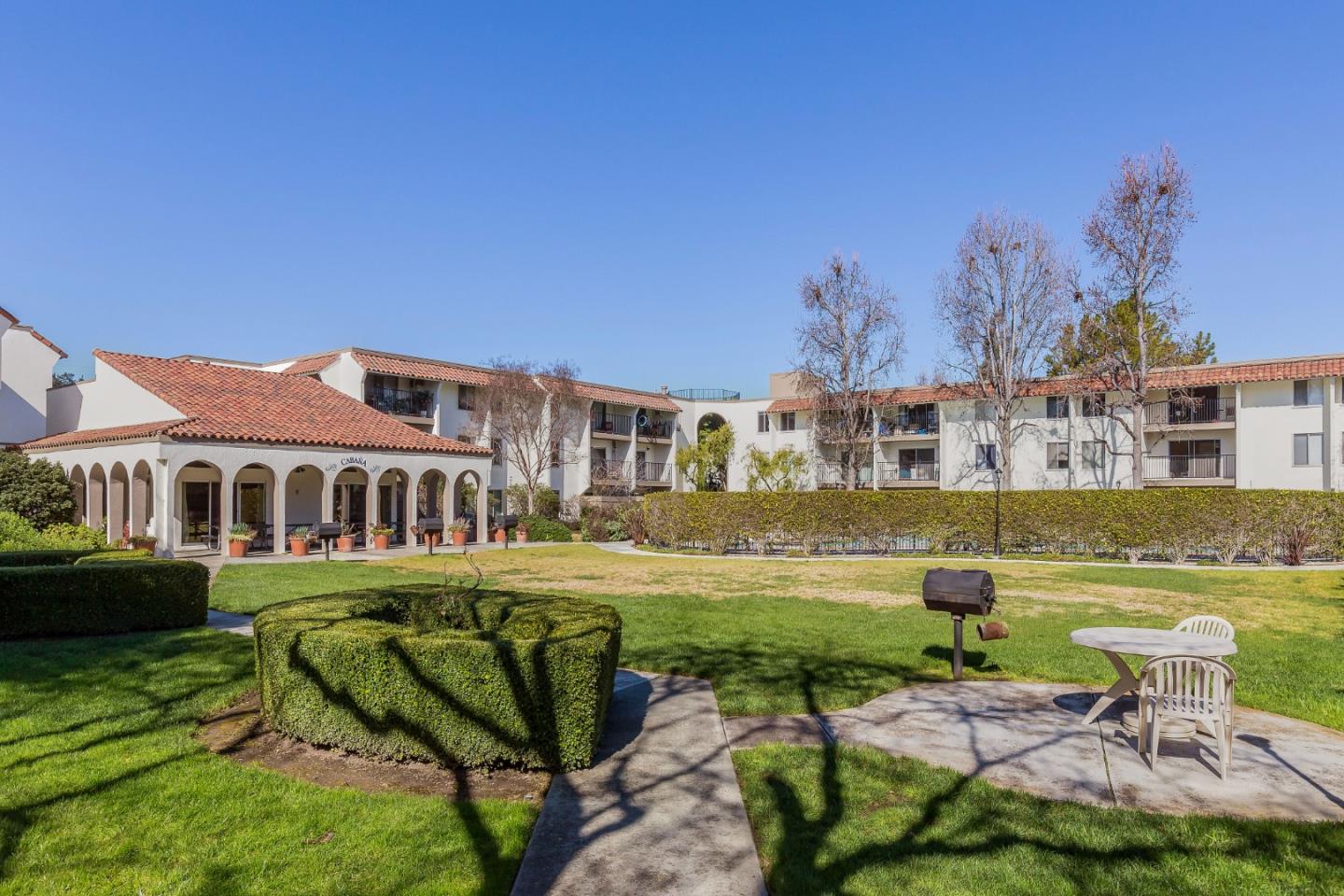 1730 Halford AVE 250