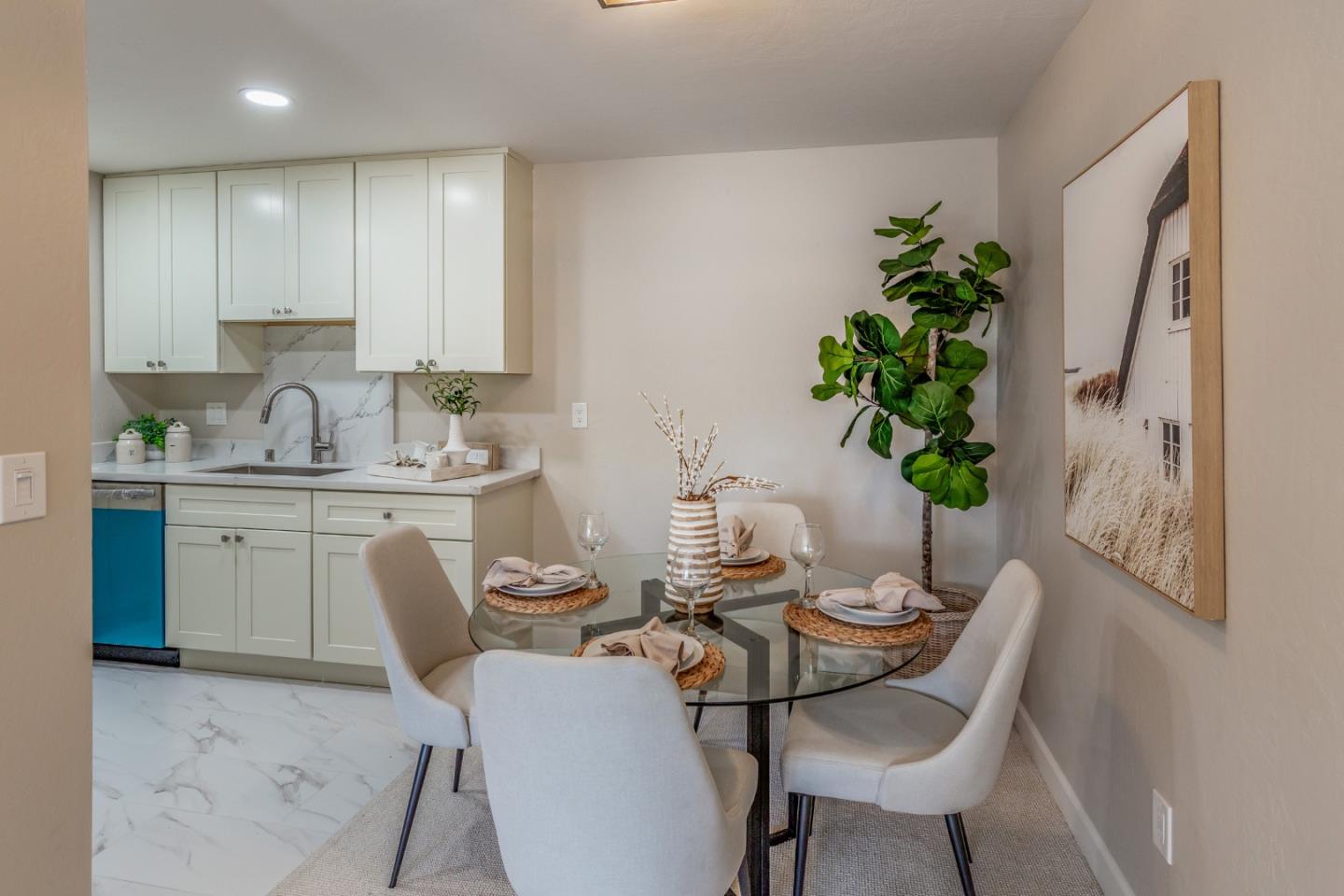 1730 Halford AVE 250