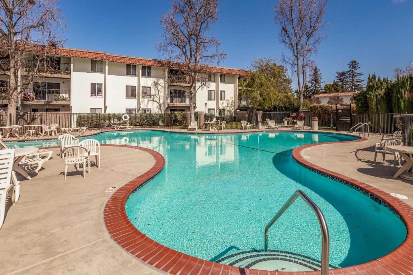 1730 Halford AVE 250