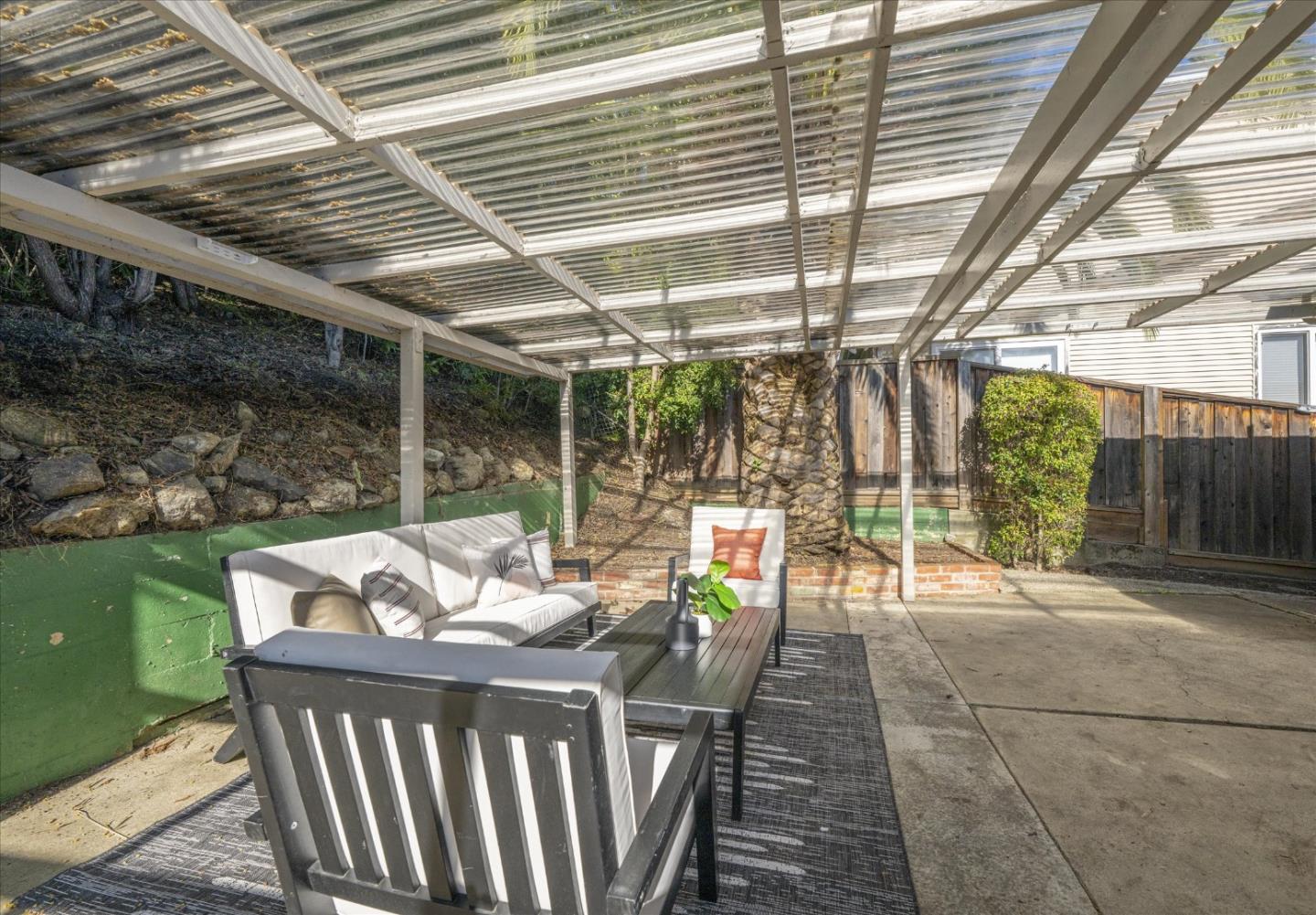 1196 Foothill Street