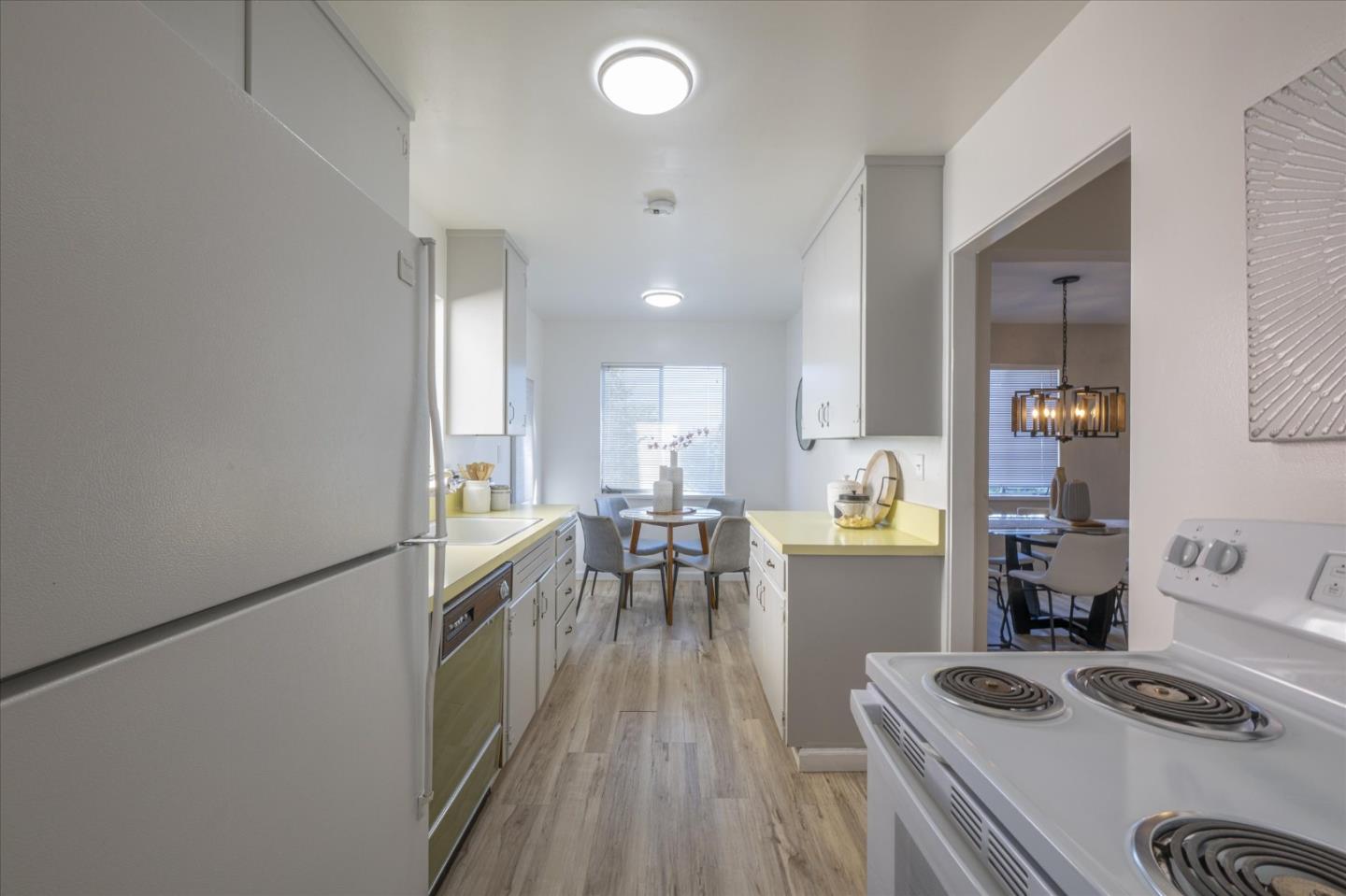 1196 Foothill Street