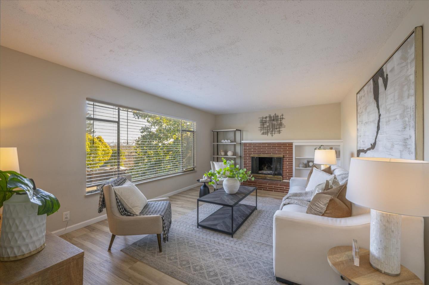 1196 Foothill Street