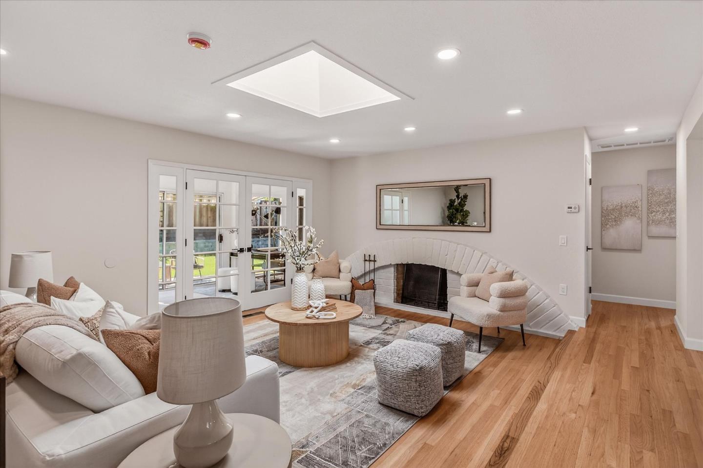 2758 Glorietta Circle