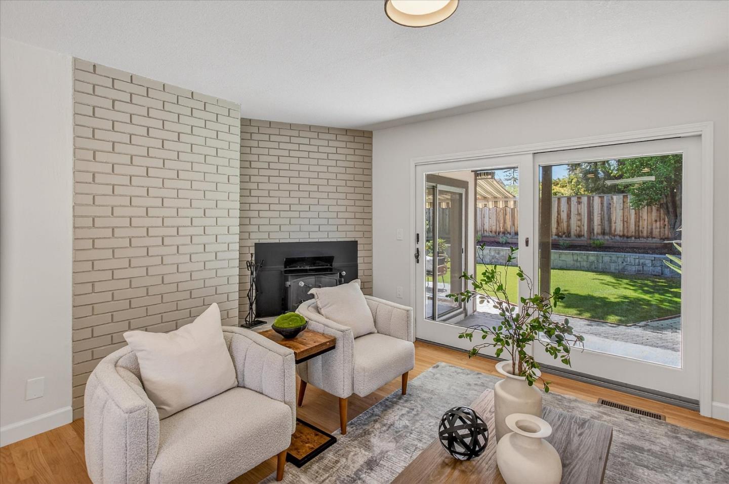 2758 Glorietta Circle