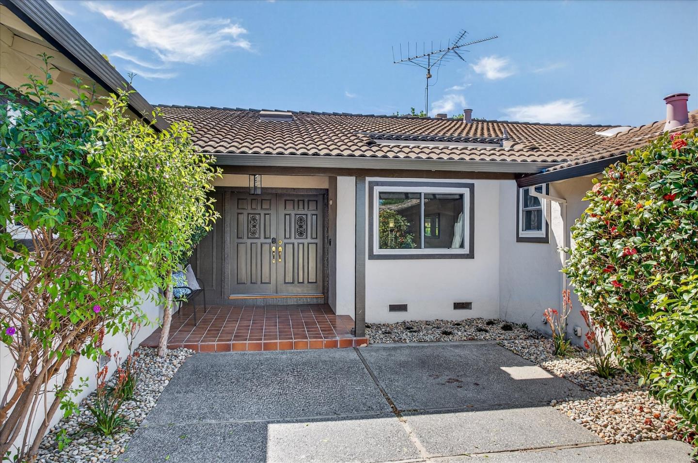 2758 Glorietta Circle