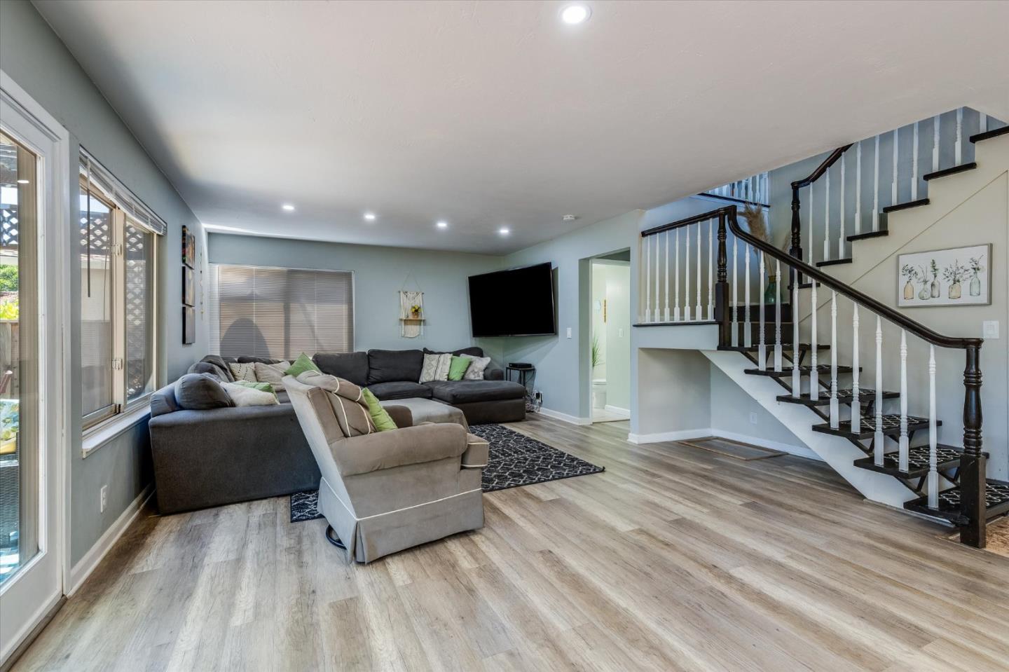 282 Bluefield DR