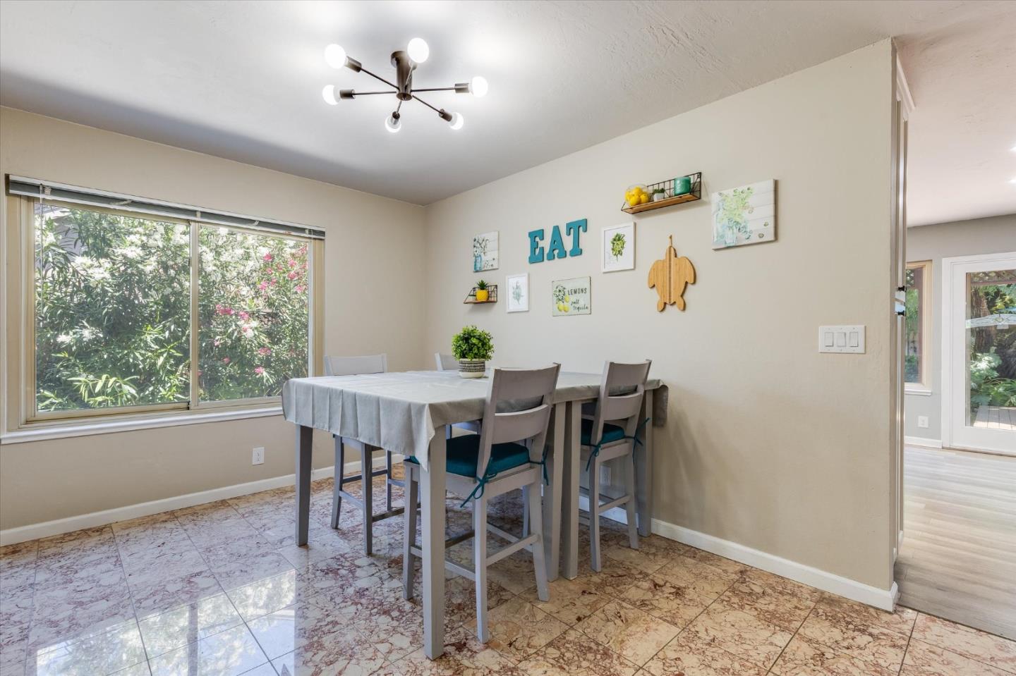 282 Bluefield DR