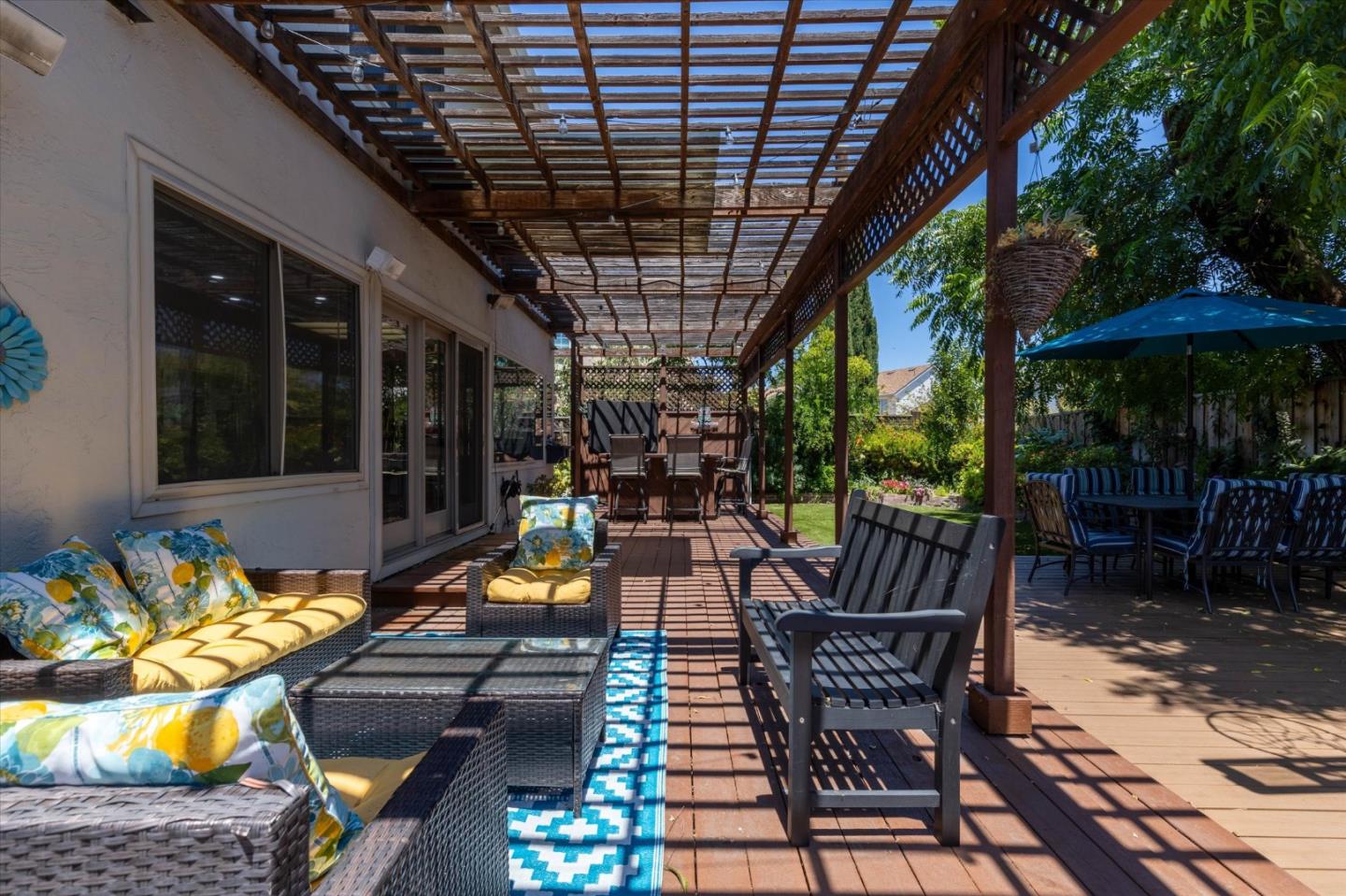 282 Bluefield DR