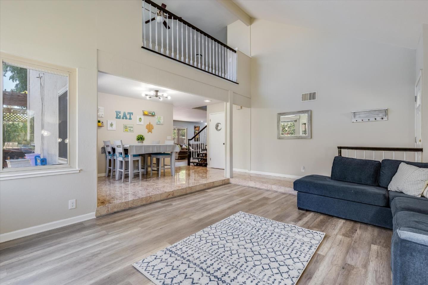 282 Bluefield DR
