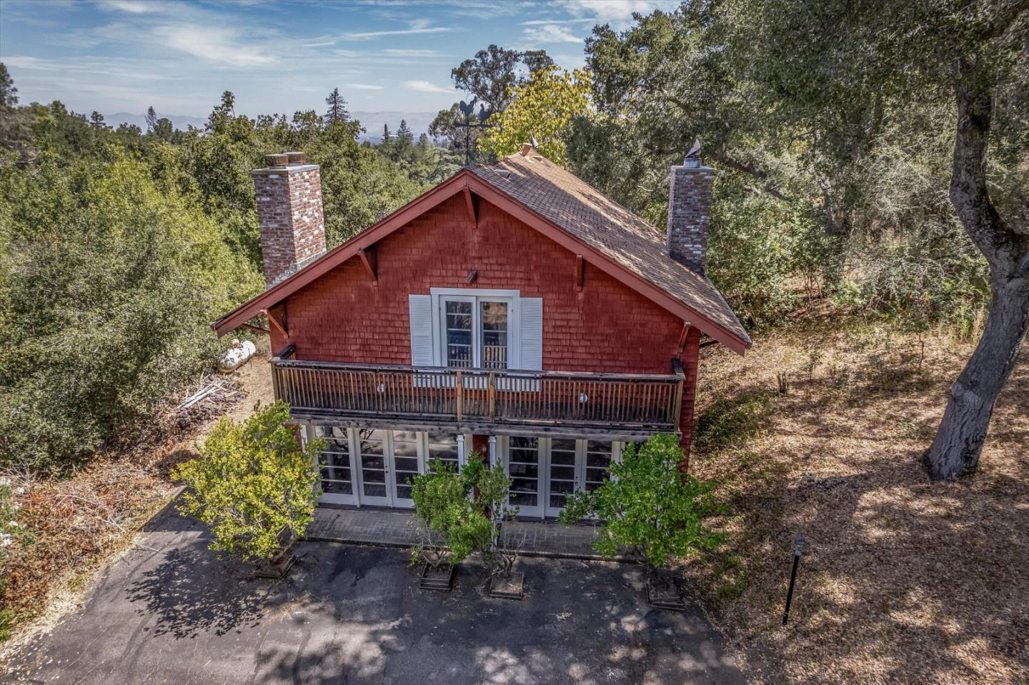 15895 Ravine RD